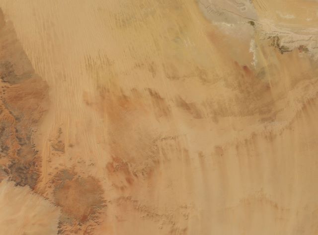 Desertul Sahara vazut din spatiu