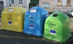 Craiovenii, provocati sa sorteze gunoaiele