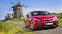 opel ampera