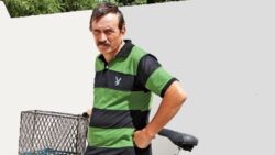 Un roman a facut inconjurul lumii pe bicicleta