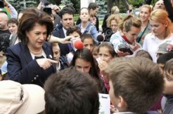 Rovana Plumb a acordat titluri de Ambasadori ai Mediului Curat unor copii supradotati