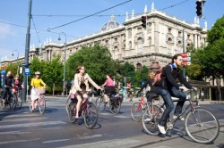 Cea mai mare conferinta dedicata ciclismului urban, Velo City 2013, s-a deschis la Viena
