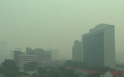 Nivel record de poluare in Singapore. Autoritatile le cer oamenilor sa nu mai iasa din case