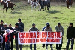 Primarul din Pungesti, reclamat la DNA de mai multi localnici