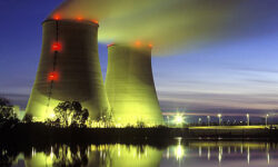 Protest Greenpeace: Zeci de activisti au patruns intr-o centrala nucleara