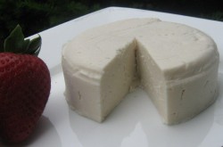 Cercetatorii au descoperit formula pentru branza 100% vegana… cu drojdie