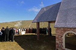 Petitie impotriva construirii unei biserici pe platoul Bucegi