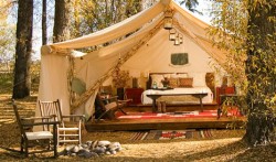 Franta adopta "moda glamping", campingul ecologist, dar confortabil