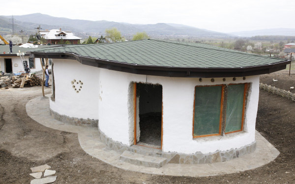 Cum poti sa-ti incalzesti ieftin si ecologic locuinta. Sistemele pot fi instalate gratuit, pe banii statului Cum poti sa-ti incalzesti ieftin si ecologic locuinta. Sistemele pot fi instalate gratuit, pe banii statului