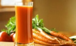 Sucul proaspat de ghimbir si morcov, unul dintre cele mai bune remedii naturale pentru indigestie si problemele stomacale